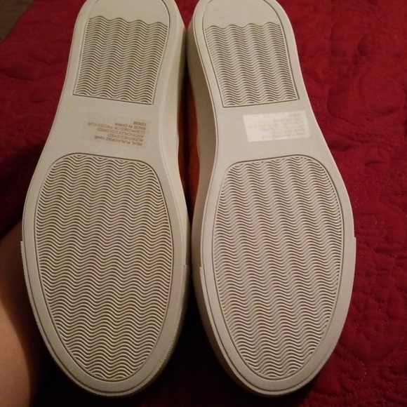 Steve Madden Slip On Sneakers - Picture 5 of 6